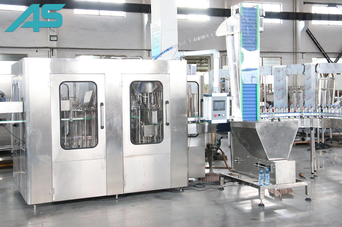 礦泉水灌裝機(jī)